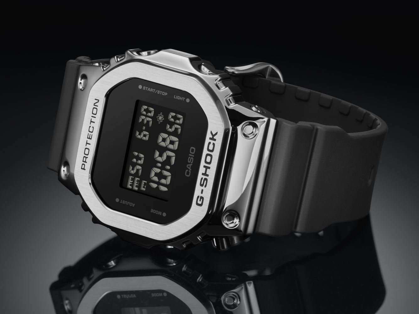 Casio G-Shock GM-5600-1DR Erkek Kol Saati