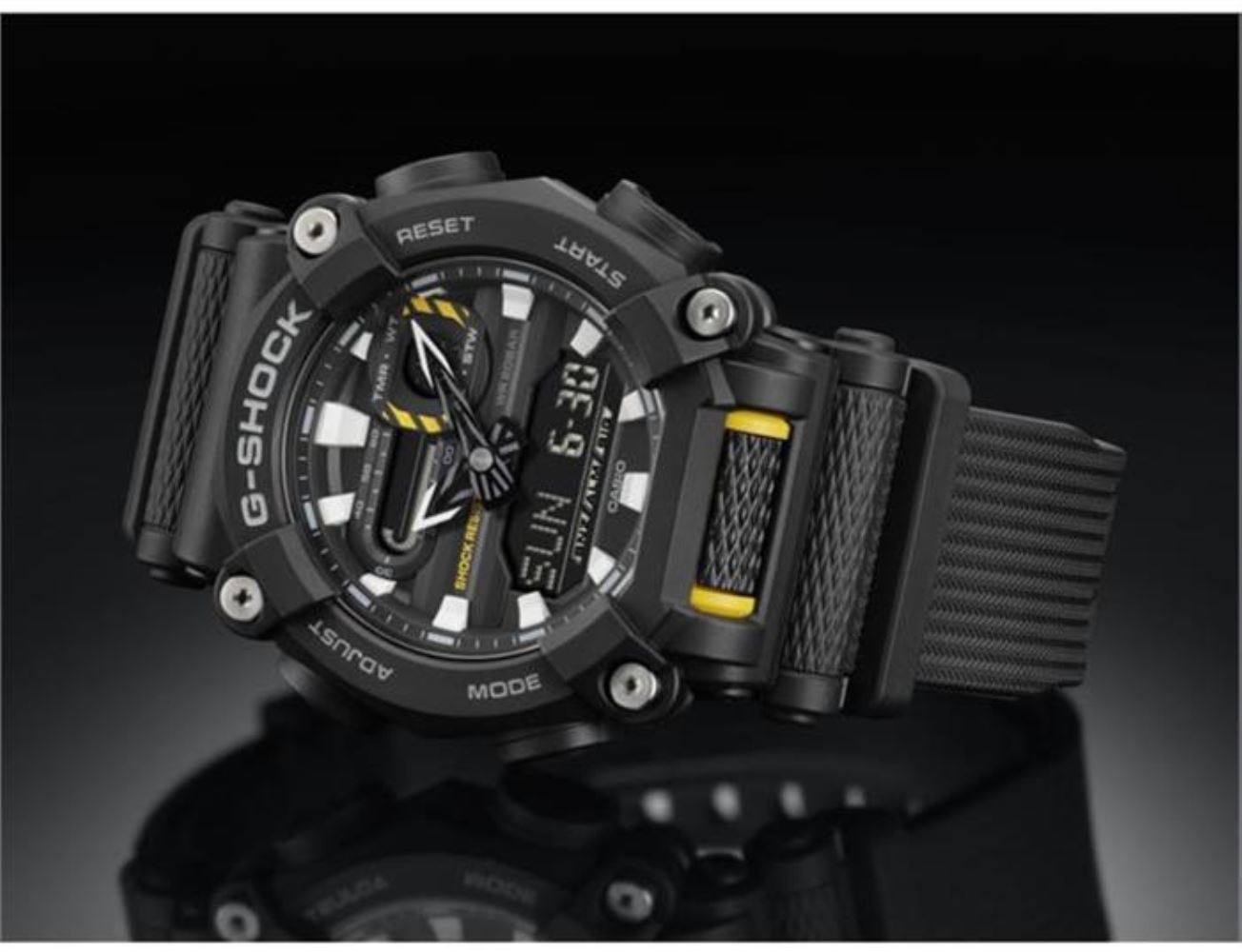 Casio G-Shock GA-900-1ADR Erkek Kol Saati