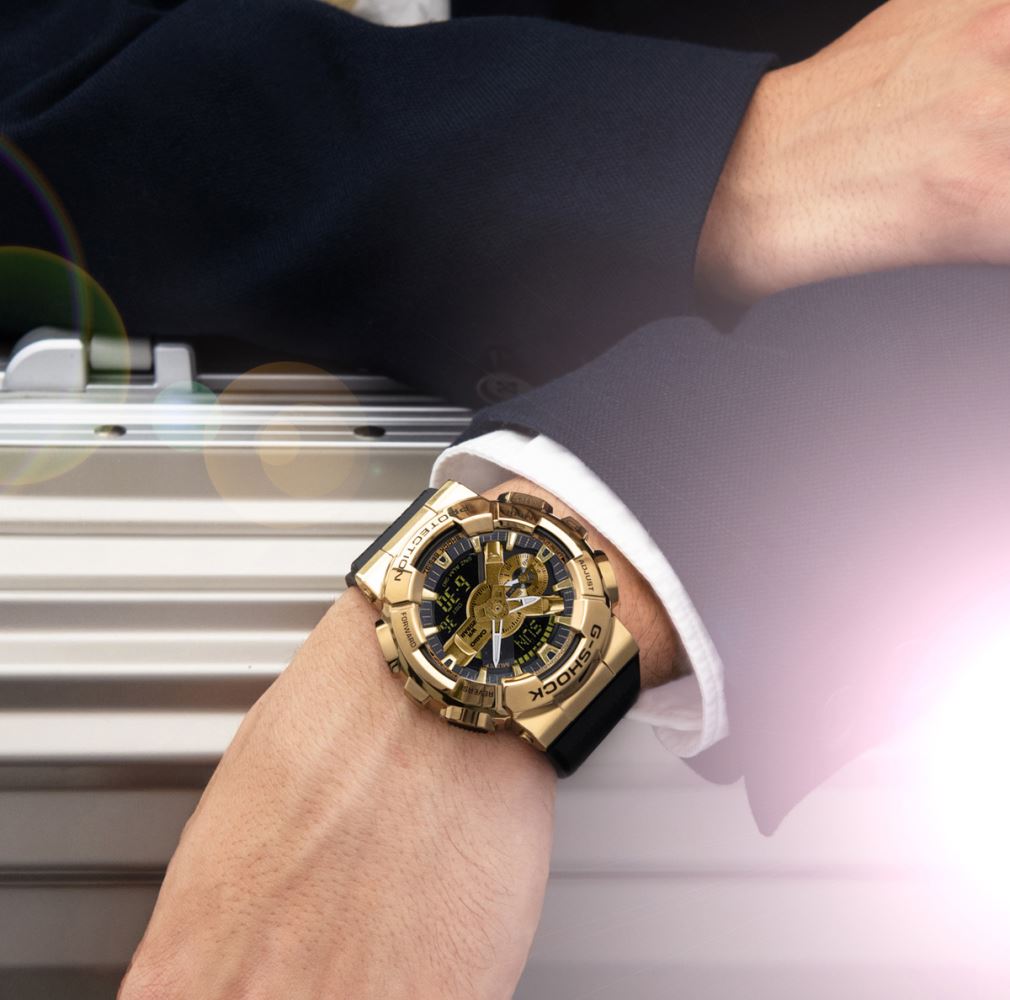 Casio G-SHOCK GM-110G-1A9DR Erkek Kol Saati