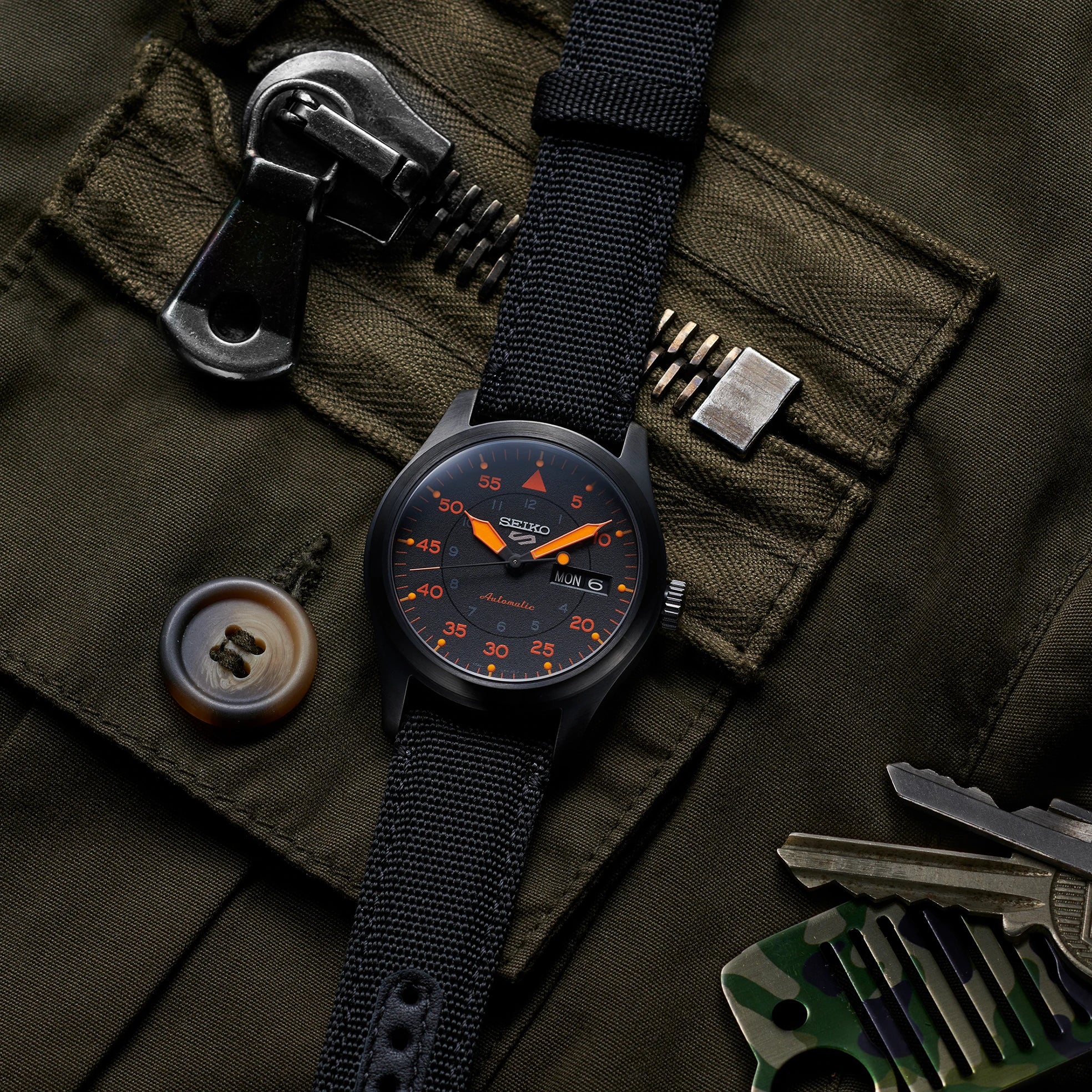 Seiko 5 Sports Automatic SRPH33K Erkek Kol Saati