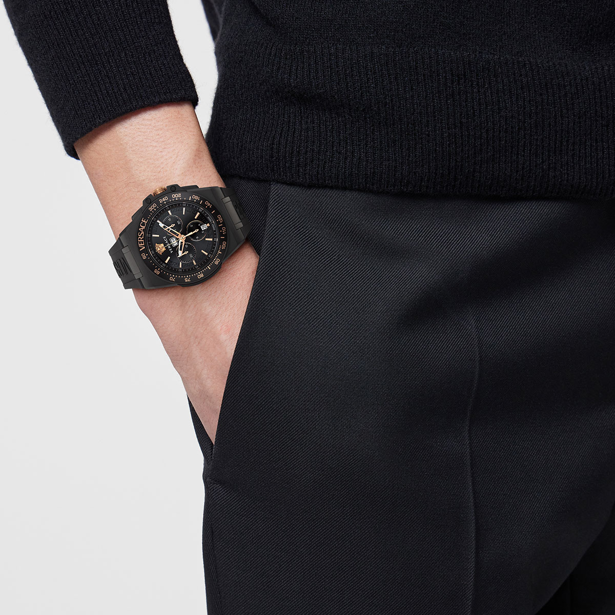 Versace Swiss Made VRSCVE7H00323 Erkek Kol Saati