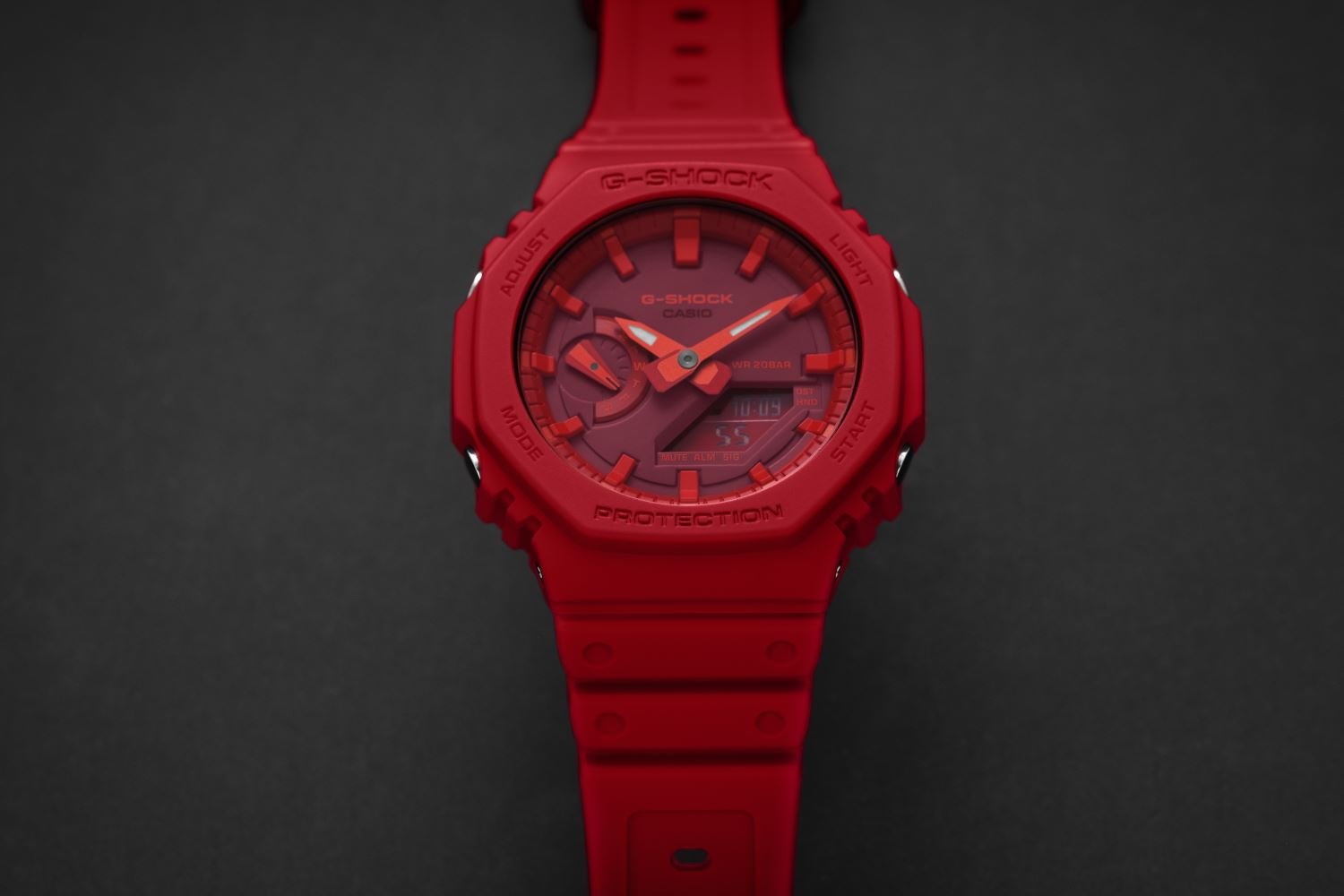 Casio G-SHOCK GA-2100-4ADR Erkek Kol Saati