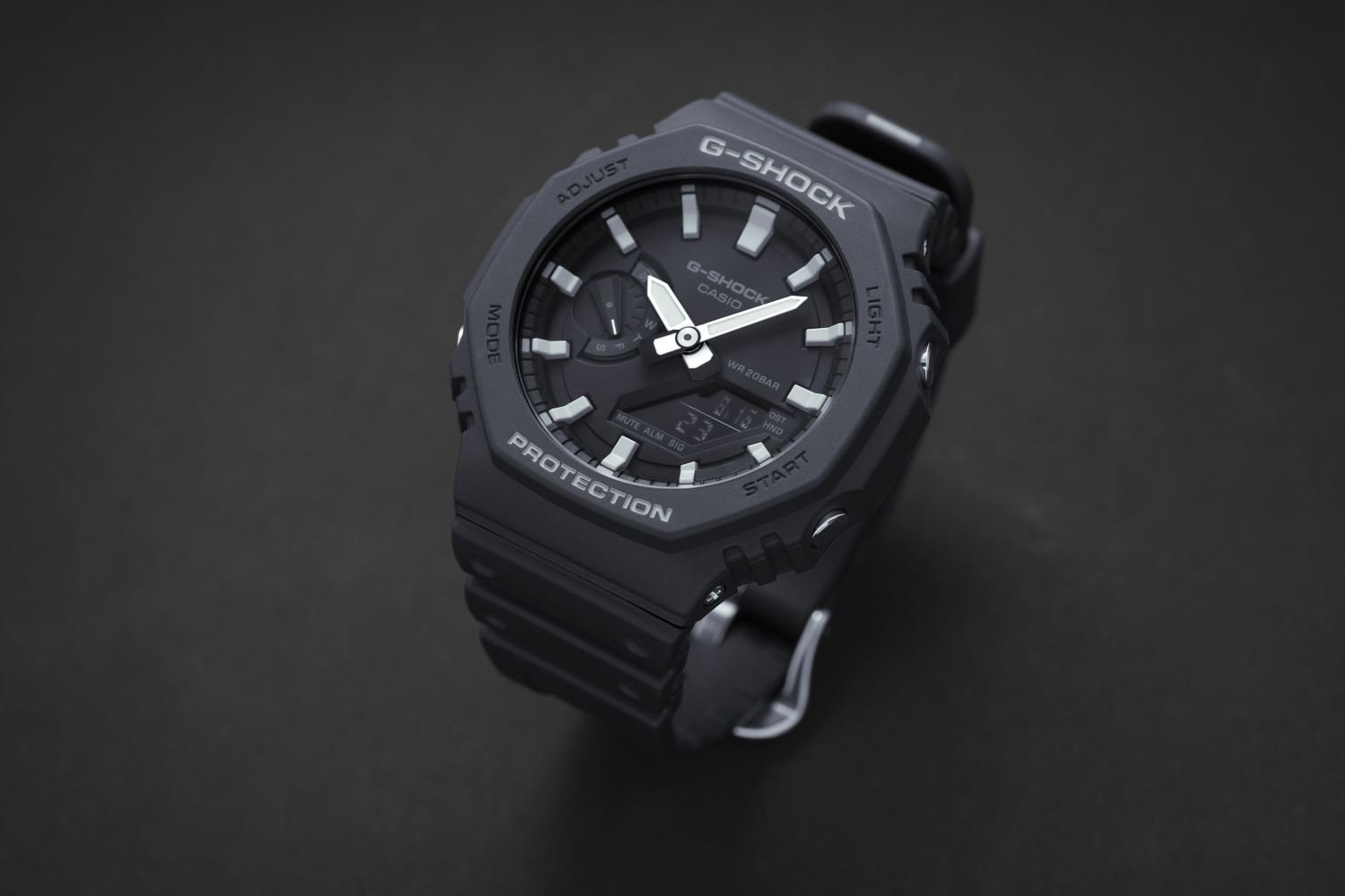 Casio G-SHOCK GA-2100-1ADR Erkek Kol Saati