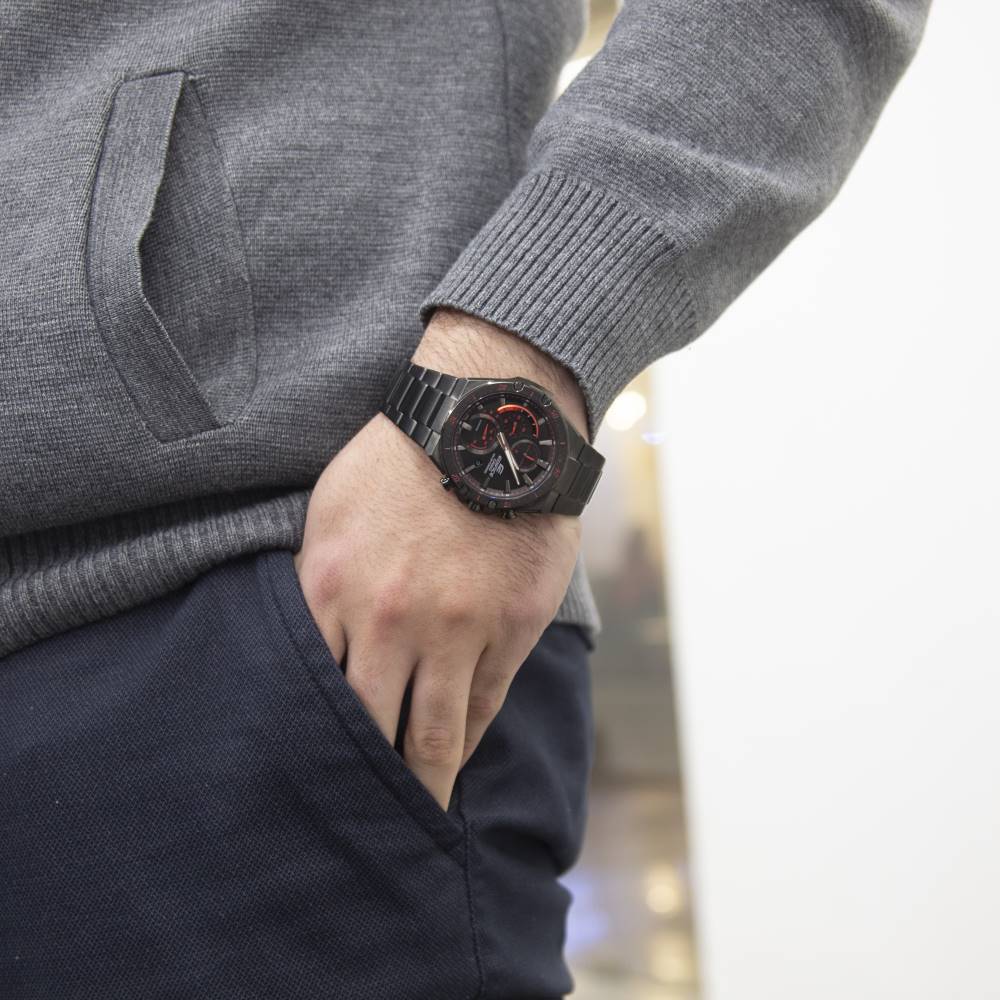 Casio Edifice Solar EFS-S560DC-1AVUDF Erkek Kol Saati