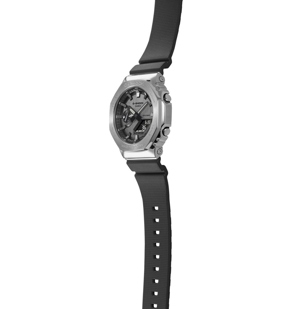 Casio G-SHOCK GM-2100-1ADR Erkek Kol Saati