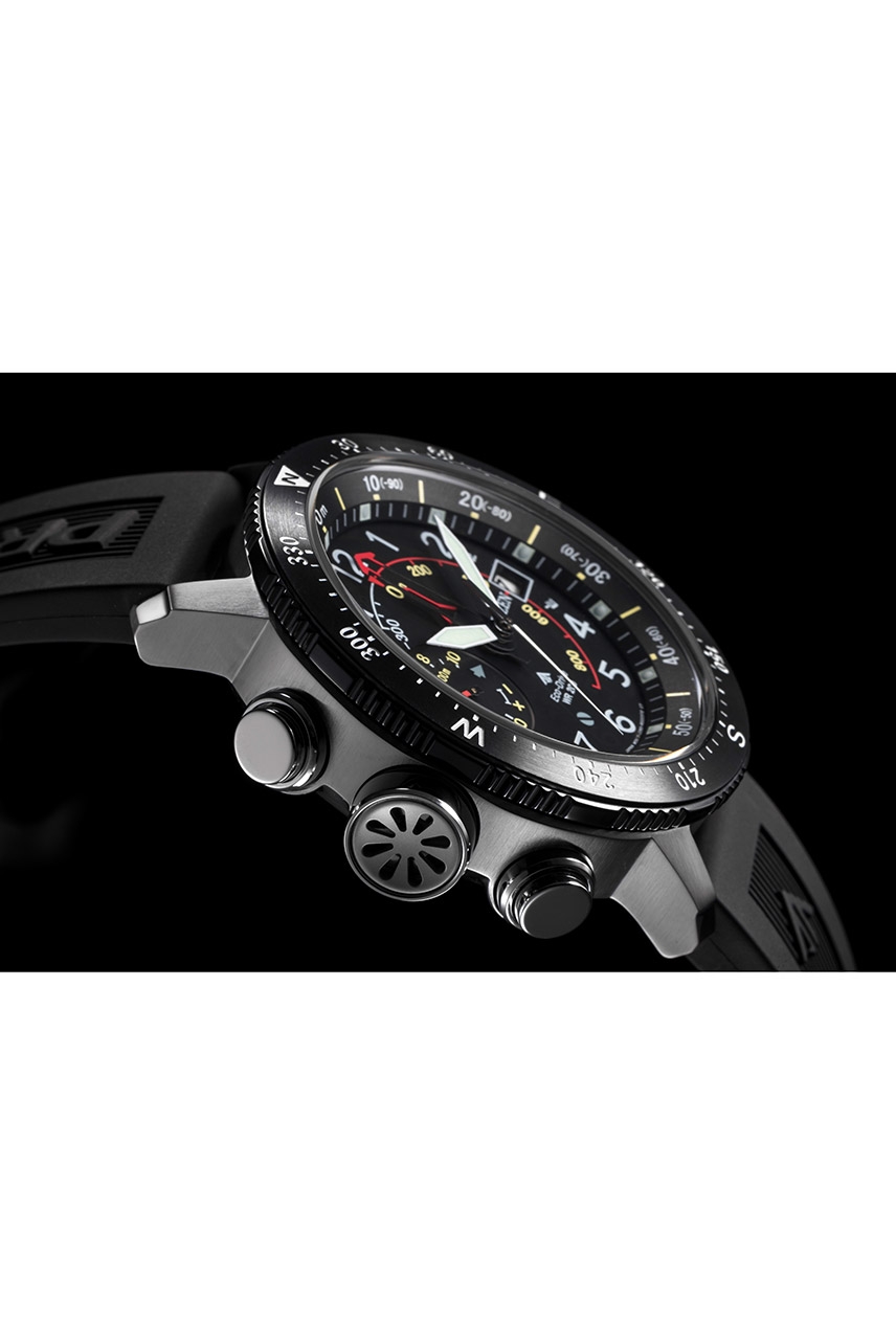 Citizen Promaster Altichron Eco-Drive BN4044-15E