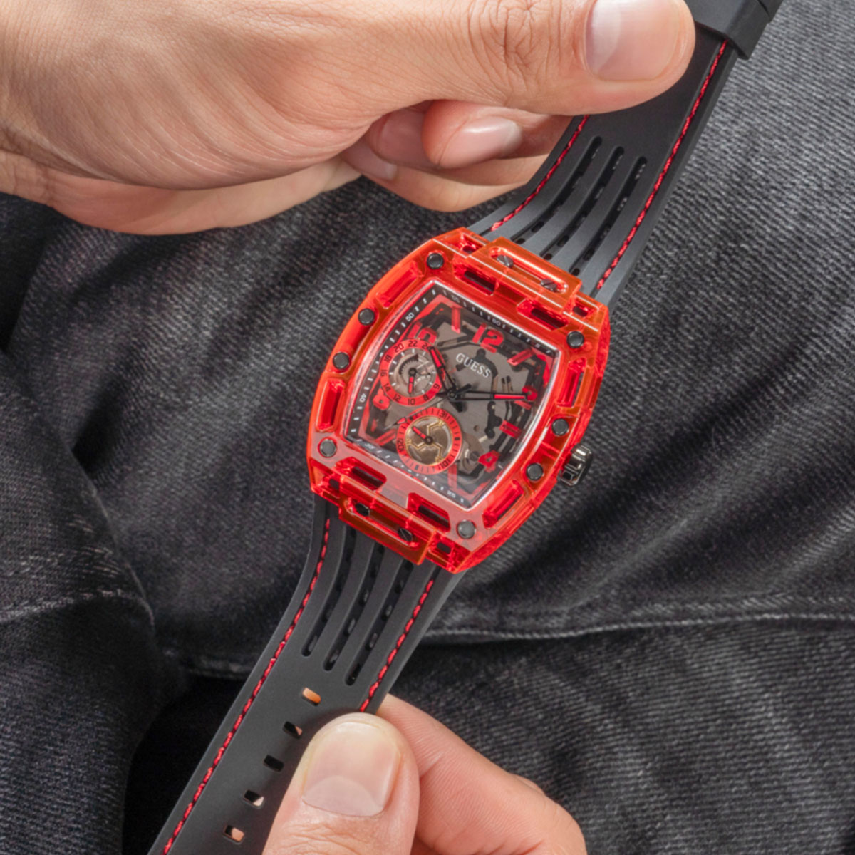 Guess GUGW0499G4 Erkek Kol Saati