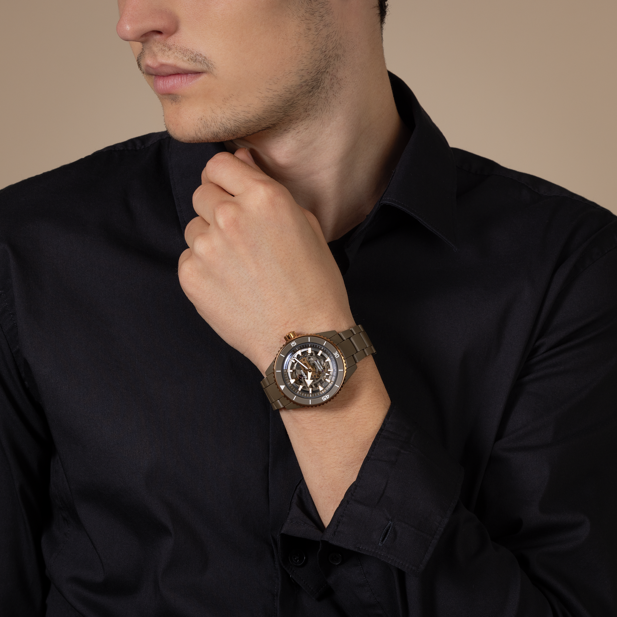 Rado Captain Cook High-Tech Ceramic Skeleton R32150162 Erkek Kol Saati