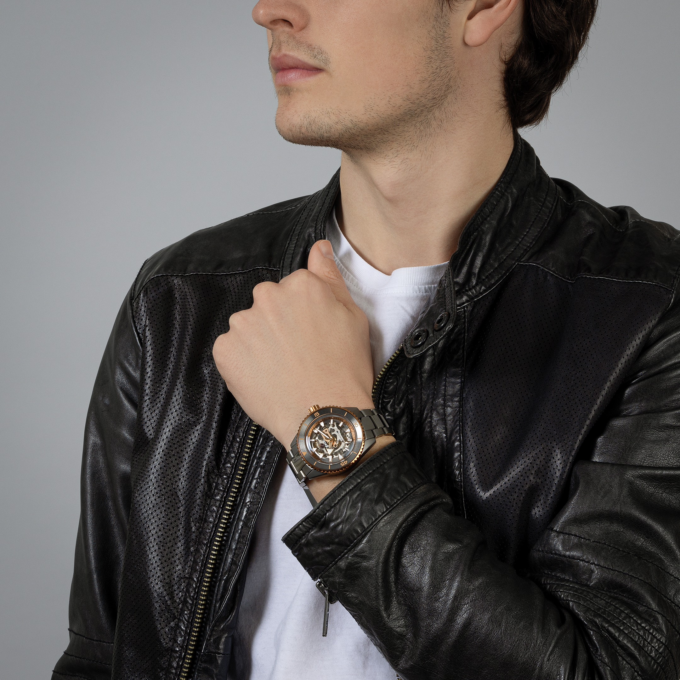Rado Captain Cook High-Tech Ceramic Skeleton R32148162 Erkek Kol Saati