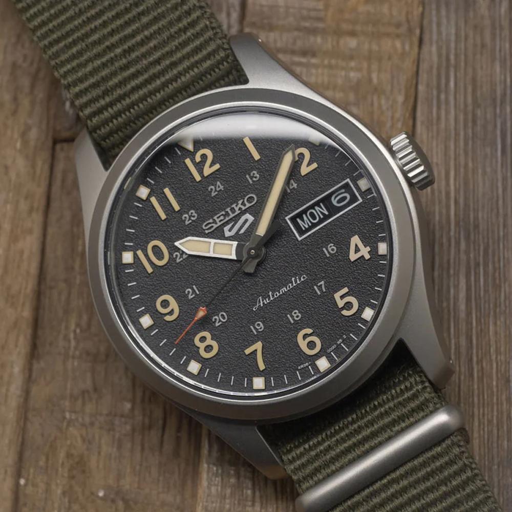 Seiko 5 Sports Automatic SRPJ85K1 Erkek Kol Saati