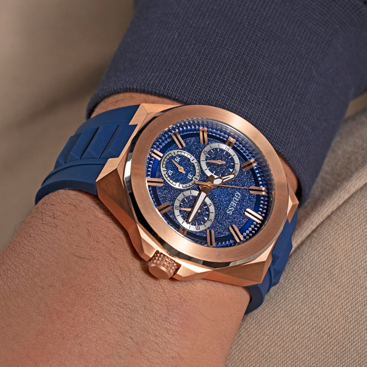 Guess GUGW0799G2 Erkek Kol Saati
