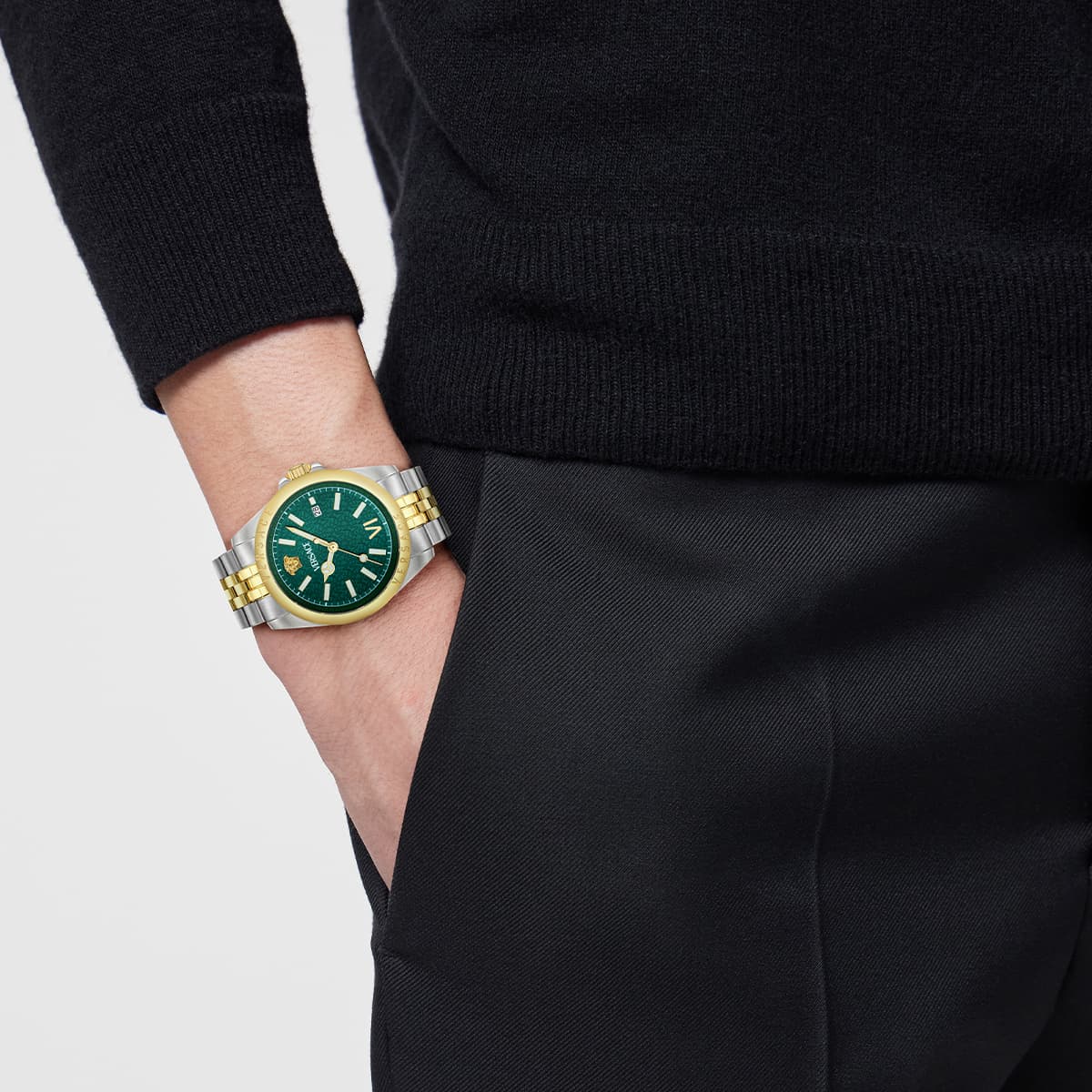 Versace VRSCVE9H00924 Erkek Kol Saati