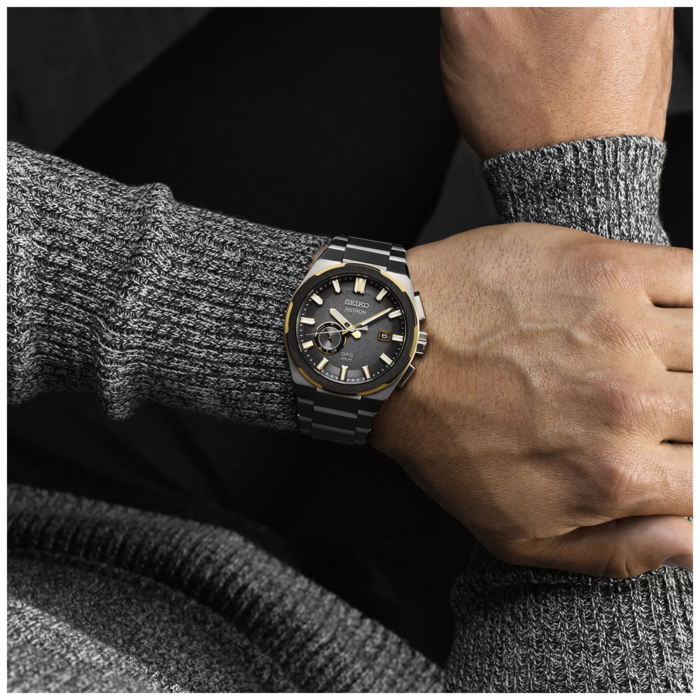 Seiko Astron Solar GPS SSJ026J1 Erkek Kol Saati