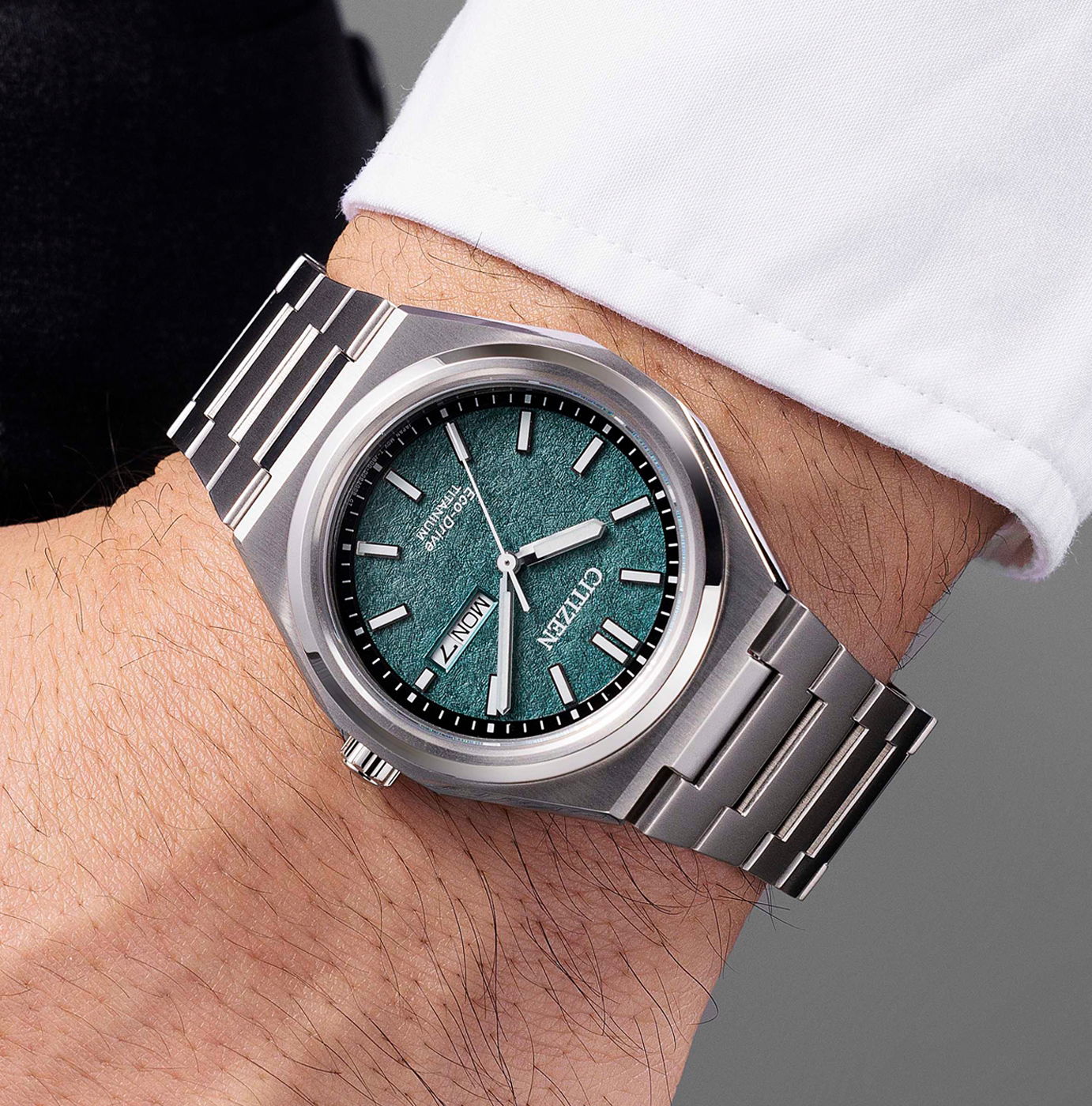 Citizen Eco-Drive Zenshin Super Titanium AW0130-85XE Erkek Kol Saati