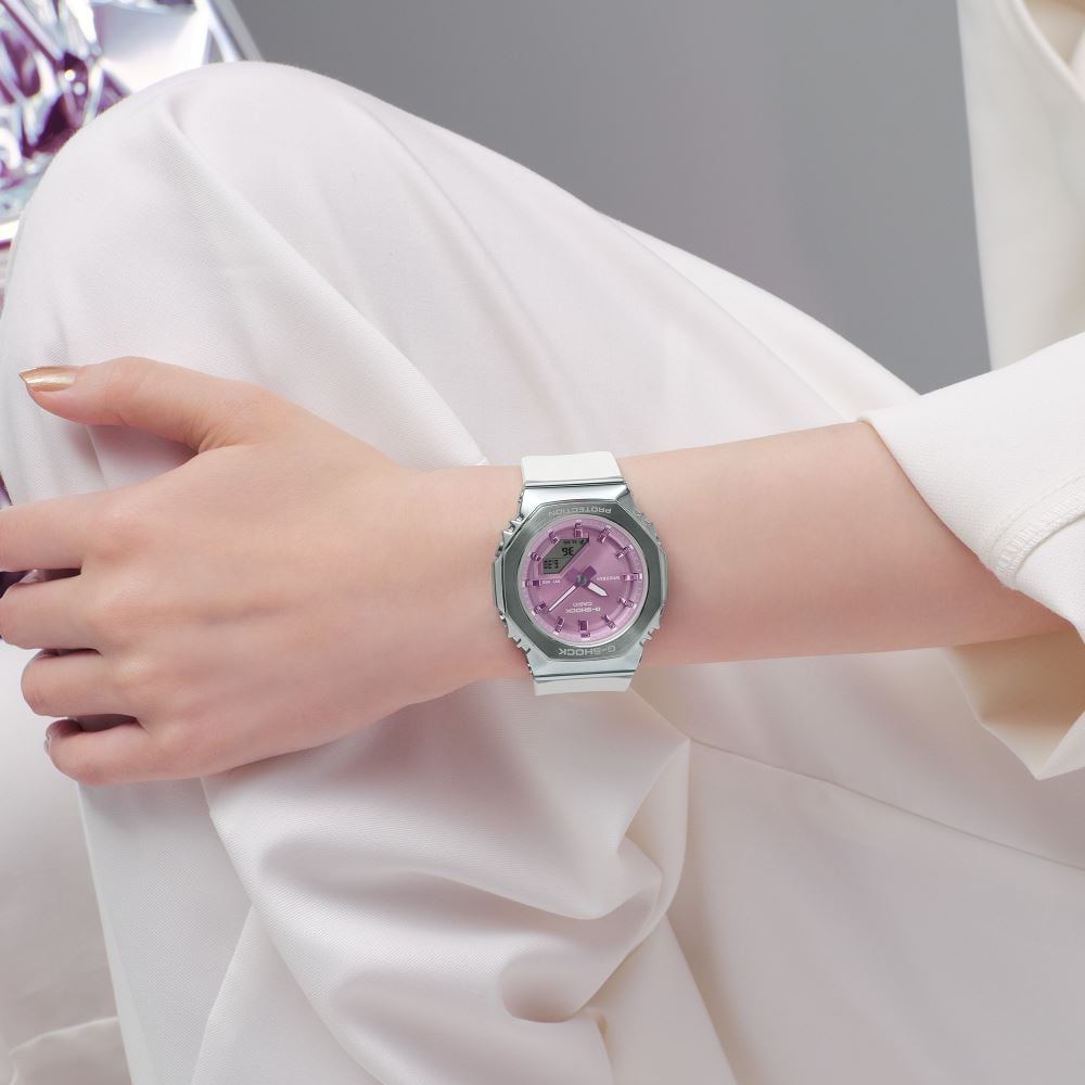 Casio G-SHOCK GM-S2110-7A6DR Kadın Kol Saati