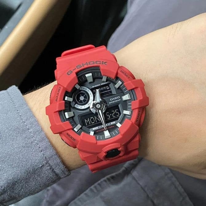 Casio G-SHOCK GA-700-4ADR Erkek Kol Saati