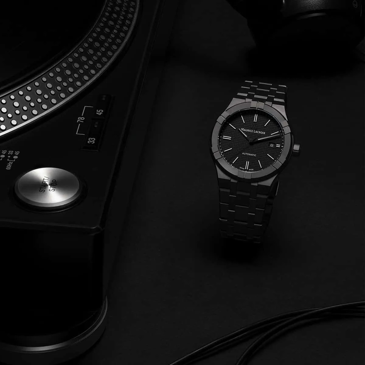 Maurice Lacroix AIKON Automatic ML-AI6008CRM22330-2 Erkek Kol Saati