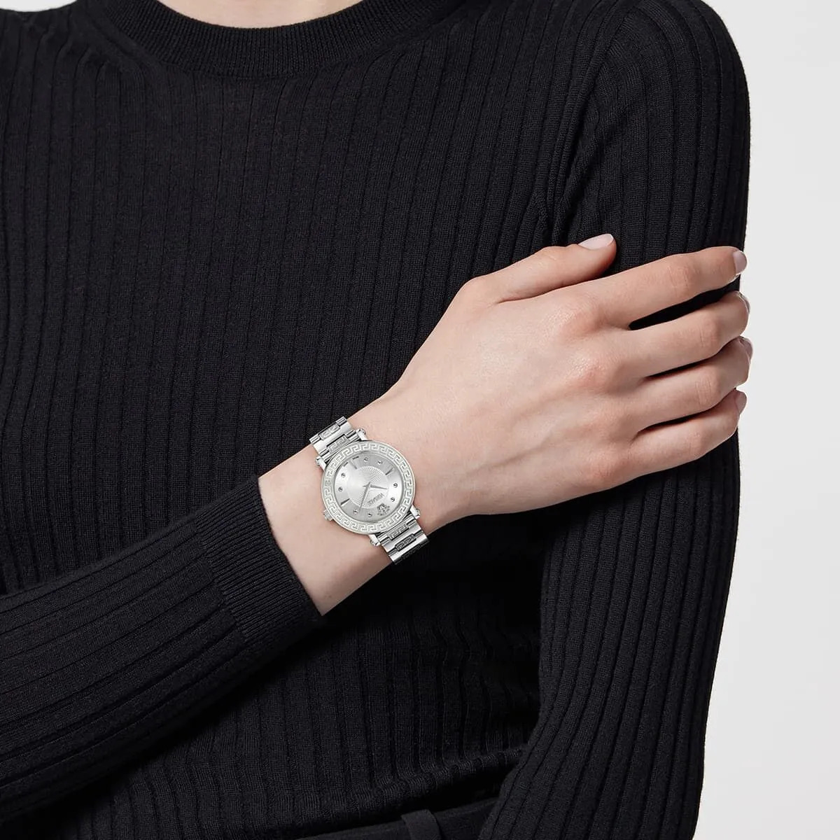 Versace VRSCVE9C00324 Kadın Kol Saati ve Bileklik Seti