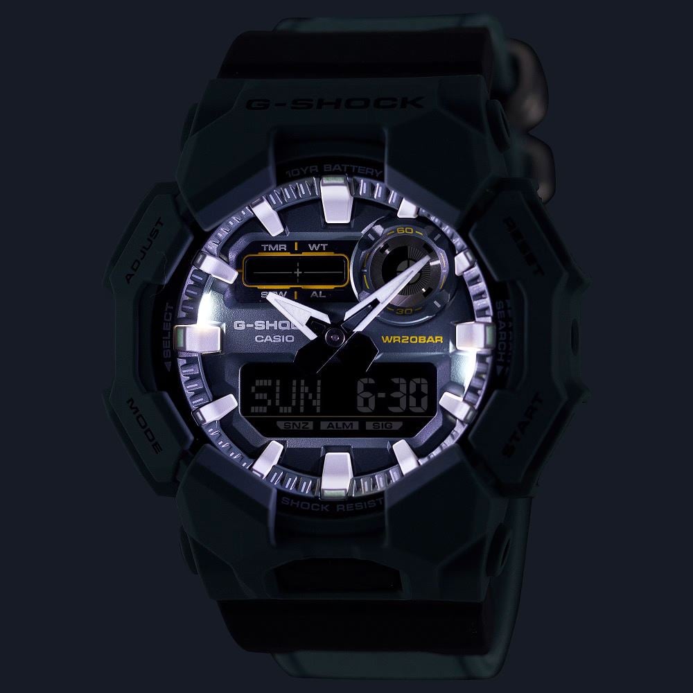 Casio G-SHOCK GA-010CE-2ADR Erkek Kol Saati