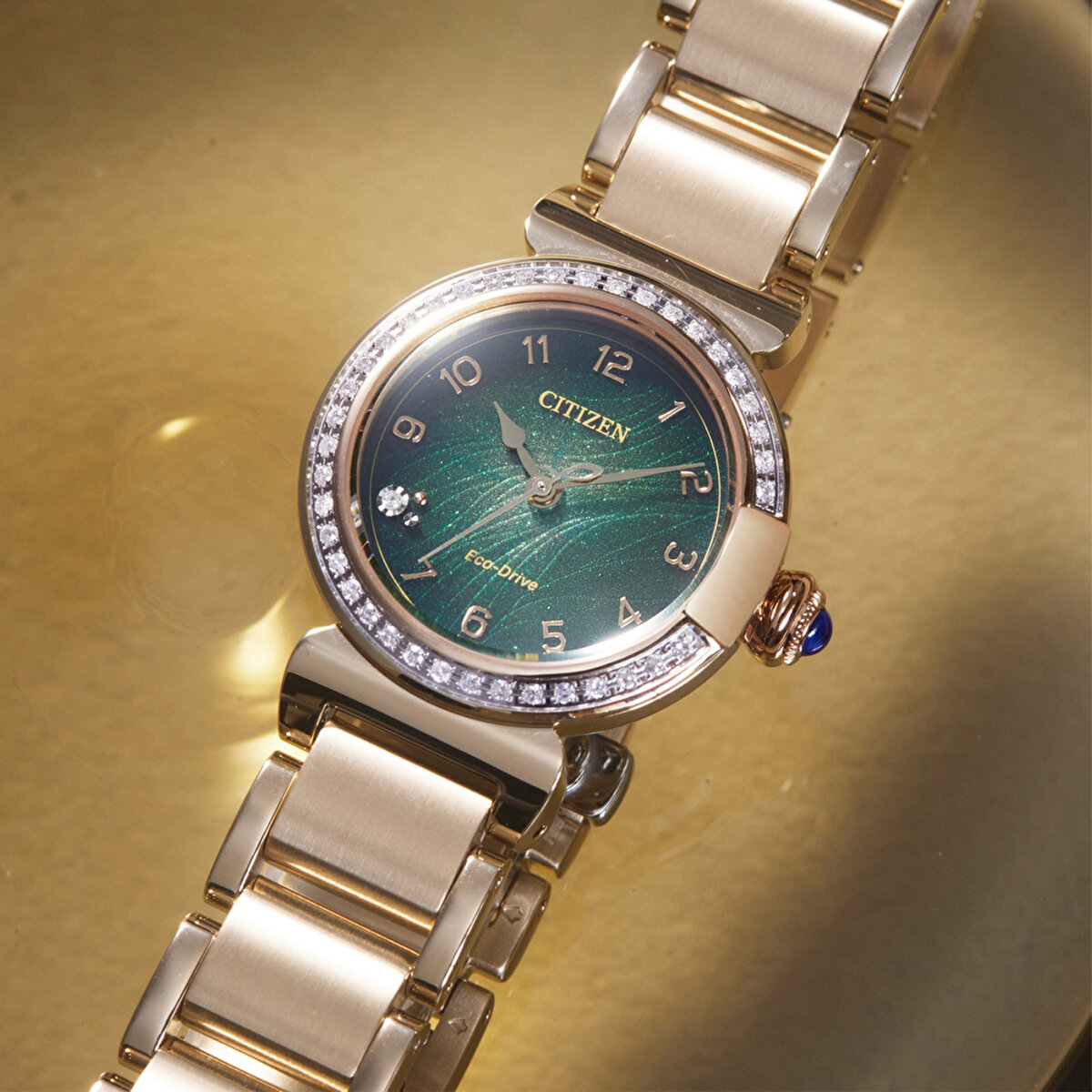 Citizen Eco-Drive EM1123-62X Pırlantalı ve Yedek Kordonlu Kadın Kol Saati