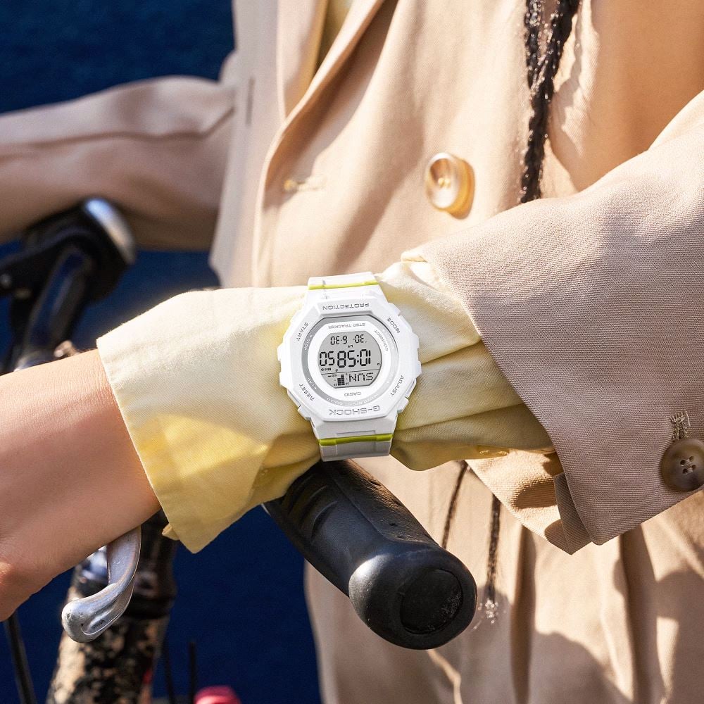 Casio G-SHOCK GMD-B300SC-7DR Kadın Kol Saati