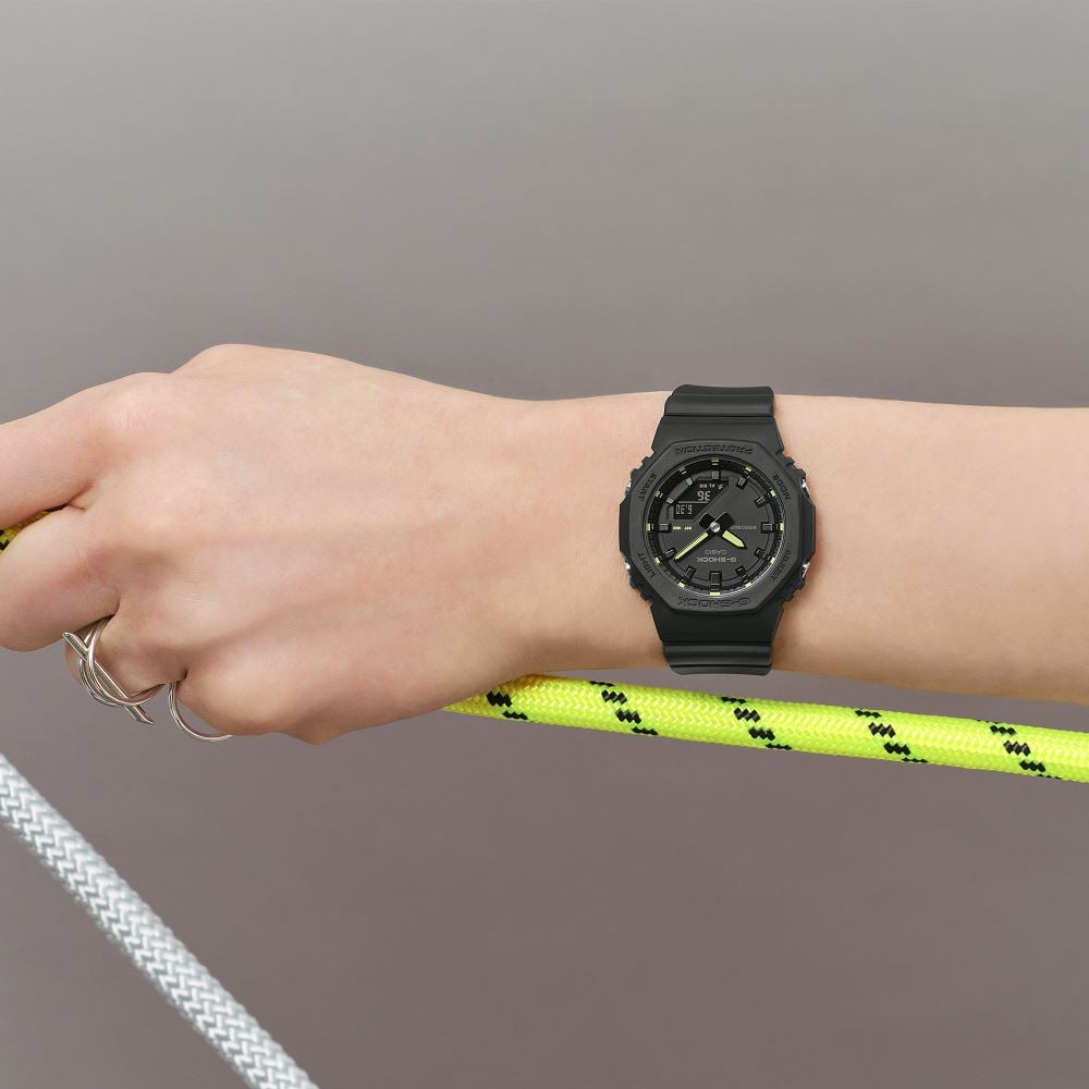 Casio G-SHOCK GMA-P2100SA-1A2DR Kadın Kol Saati