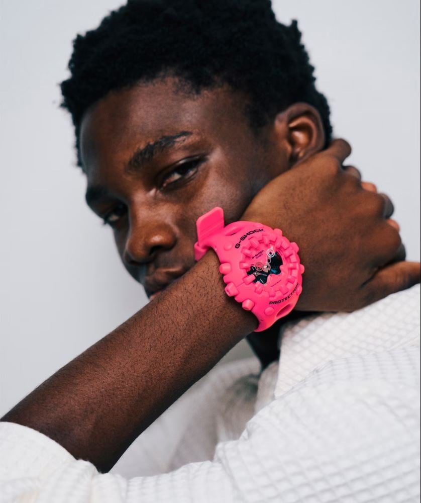 Casio G-SHOCK GA-V01-4ADR Kadın Kol Saati