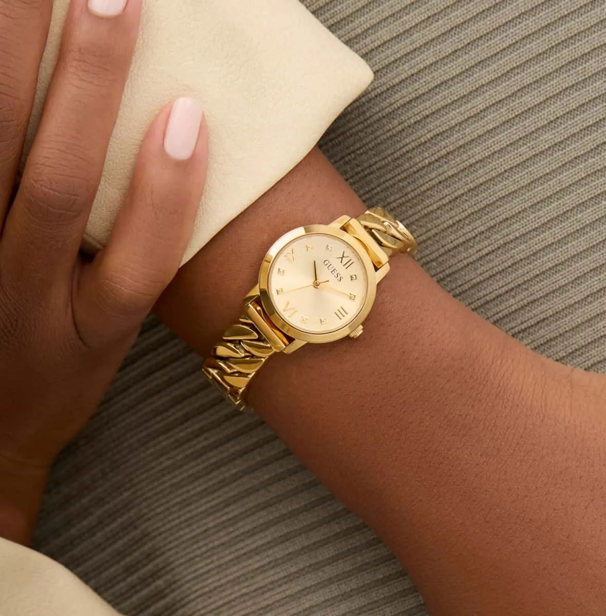 Guess GUGW0867L2 Kadın Kol Saati