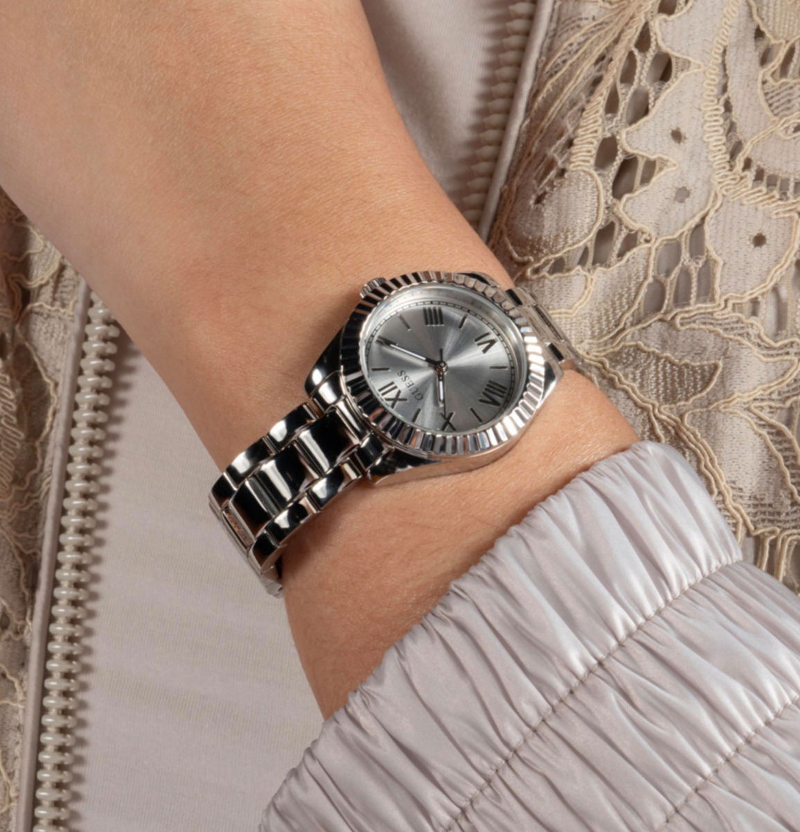 Guess GUGW0687L1 Kadın Kol Saati