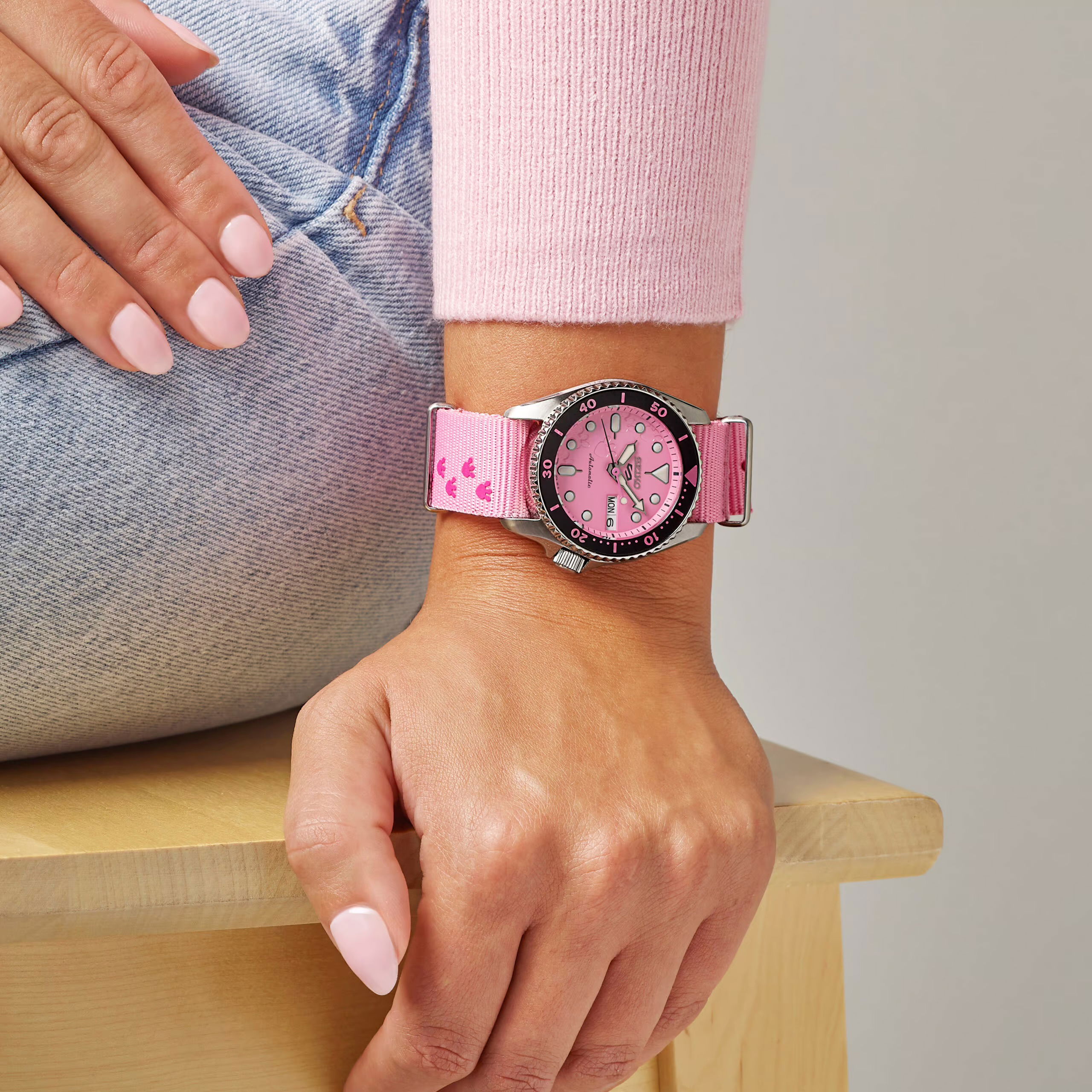 Seiko 5 Sports Automatic SRPM07K1Pink Panther Limited Edition Yedek Kordonlu