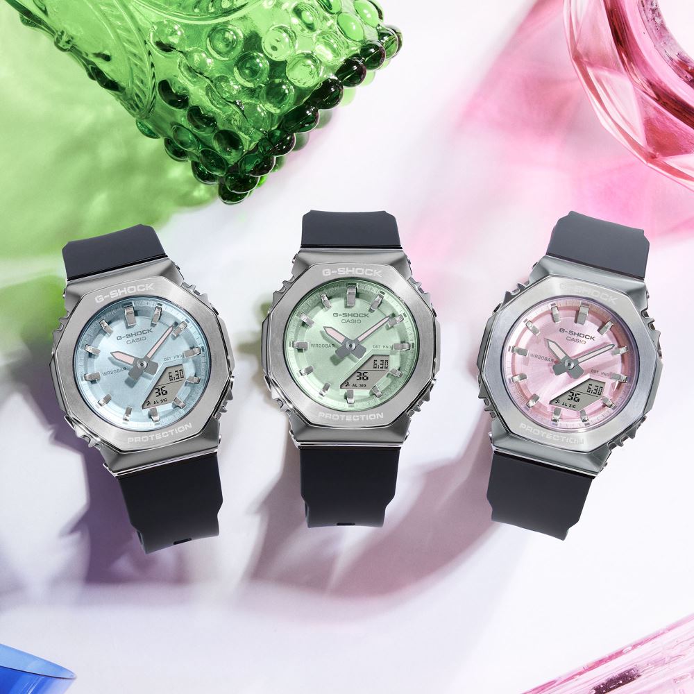 Casio G-SHOCK GM-S2110-2ADR Kadın Kol Saati