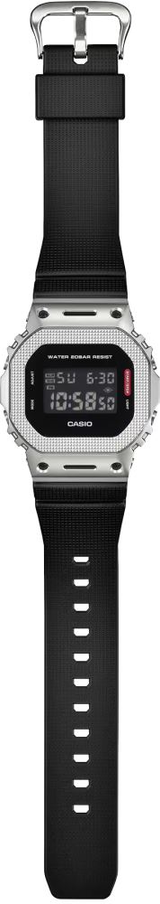 Casio G-SHOCK GM-5600M-1DR Erkek Kol Saati