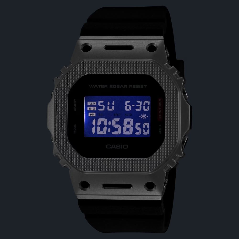 Casio G-SHOCK GM-5600M-1DR Erkek Kol Saati