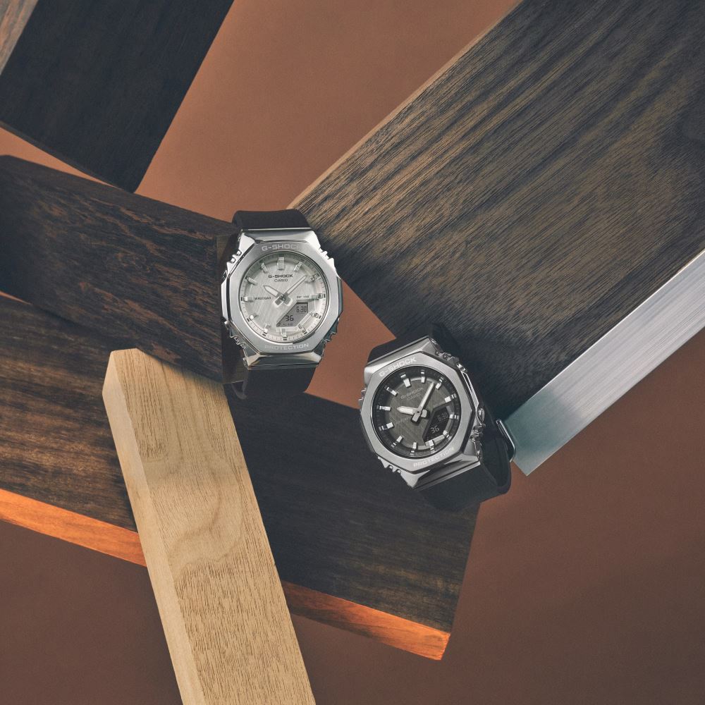 Casio G-SHOCK GM-S2110-1A1DR Kadın Kol Saati