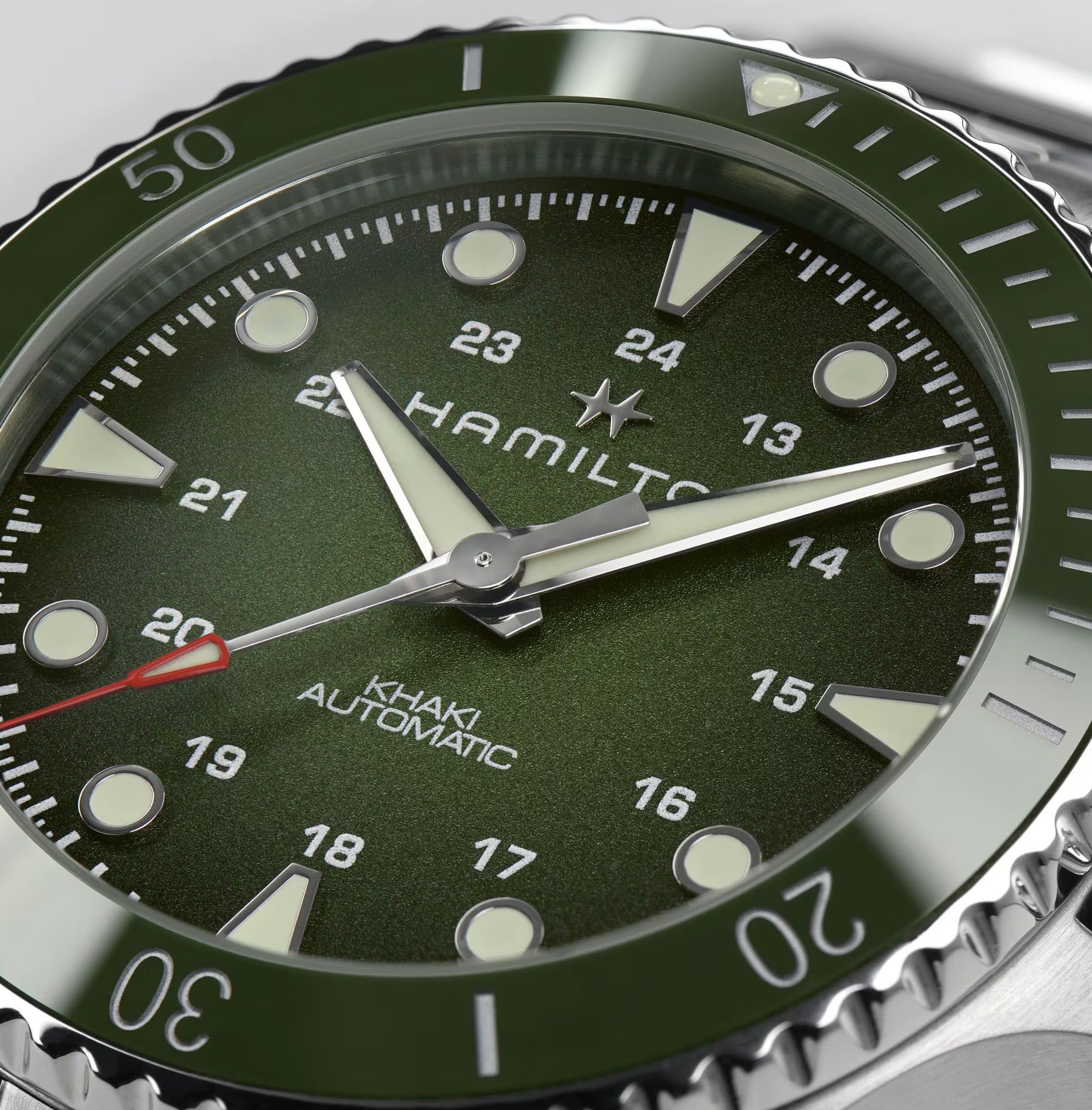 Hamilton Khaki Navy Scuba Automatic 43mm H82525160 Erkek Kol Saati