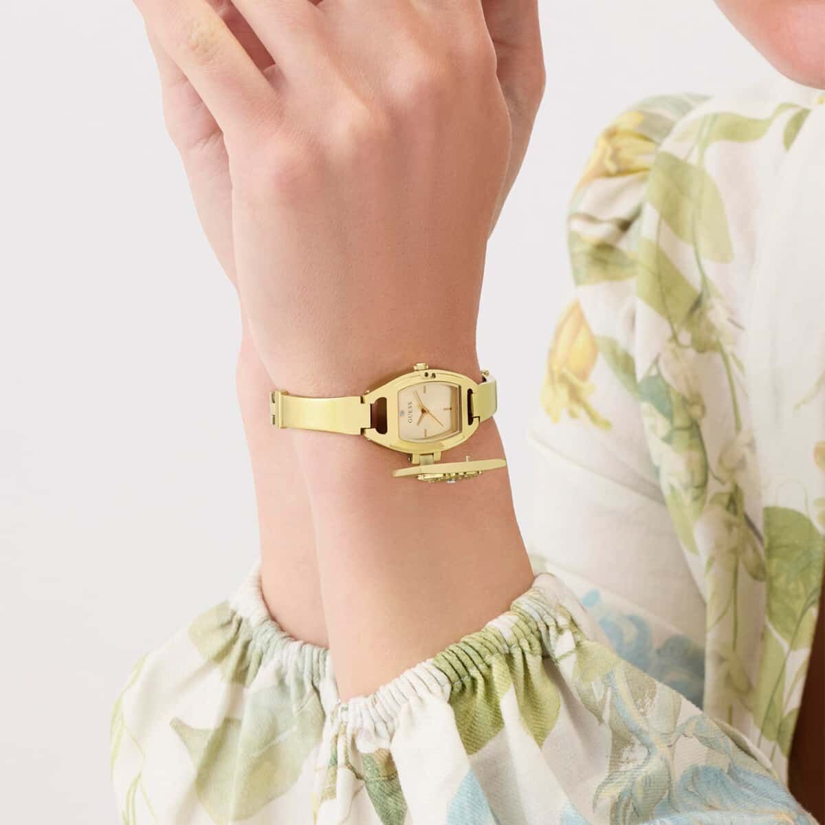 Guess GUGW1043L2 Kadın Kol Saati