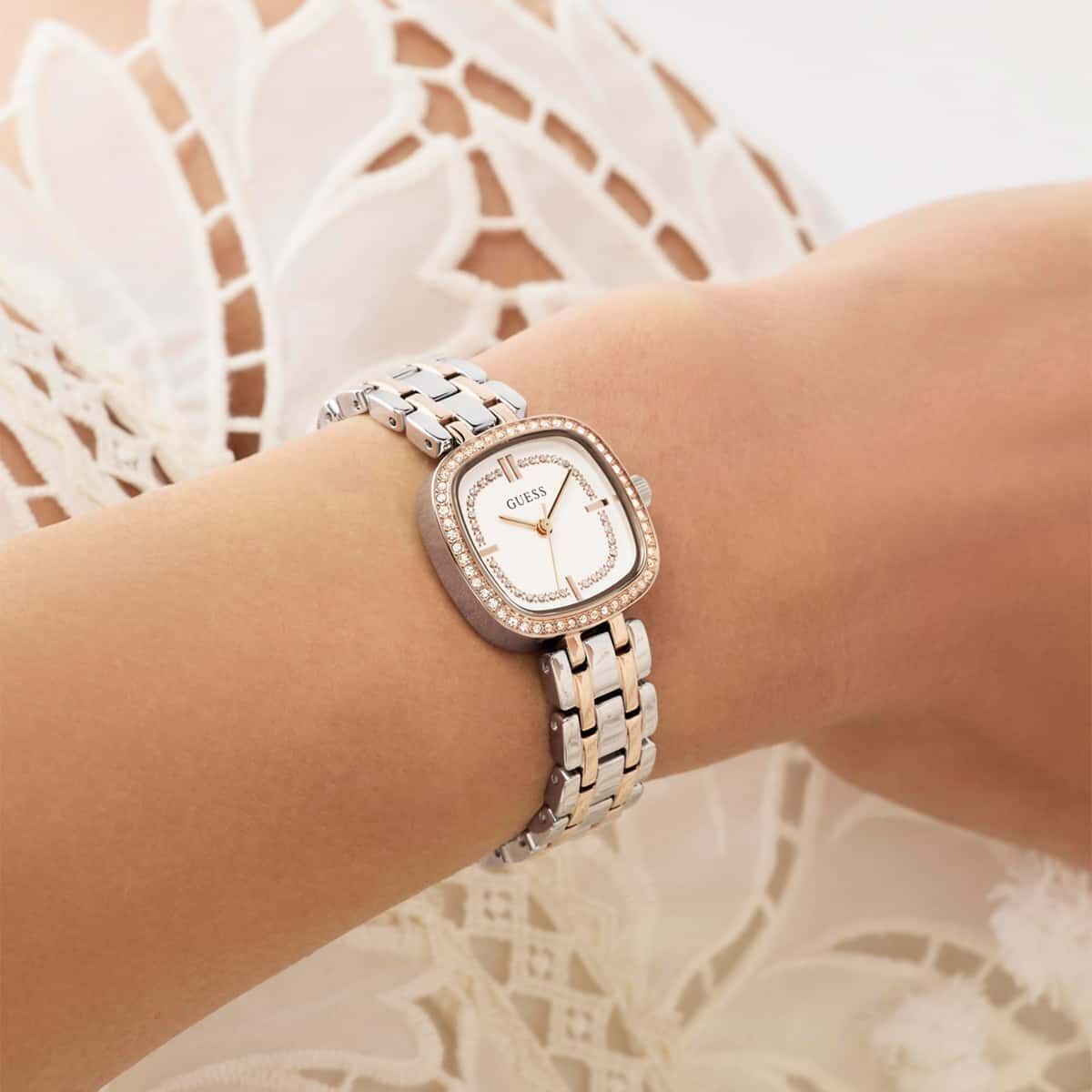 Guess GUGW1018L5 Kadın Kol Saati