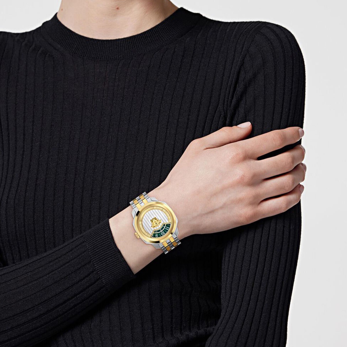 Versace VRSCVEYR00226 Erkek Kol Saati